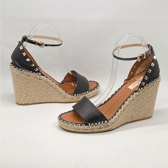 Valentino GaravaniDouble Rockstud Grainy Calfskin Wedges 105MM size 40